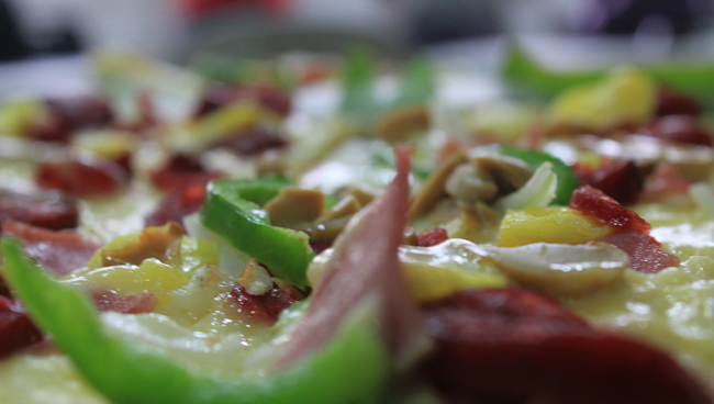 Pizza De Oro, cagayan de oro pizza, pizza business, cdo pizza, more bites pizza,cdo guide