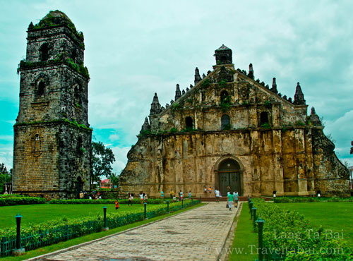 tourist spots of Ilocos Norte, Ilocos Norte, Paoay Church Laoag City, Paoay Church, Laoag City, ST. Agustine Church, world Heritage church, Earthquake Baroque architecture, Gothic and Oriental, coral stone bell tower, World War II, World heritage, Katipuneros, UNESCO’s World heritage