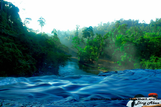 Tinuy-An Falls Bislig City, Tinuy-An Falls Surigao del Sur, tourist destination, Mindanao tourist destination, How to go to Bislig, Surigao del Sur, How to go to Tinuy-an falls, Enchanted River of Hinatuan, Sitio Sote, Barangay Burboanan, Bislig City, Niagara falls of the Philippines, Tinuy-an Falls, Surigao del Sur in the Southern Island of Mindanao