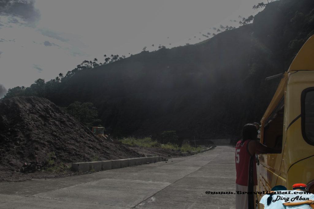 tuasan-falls-road