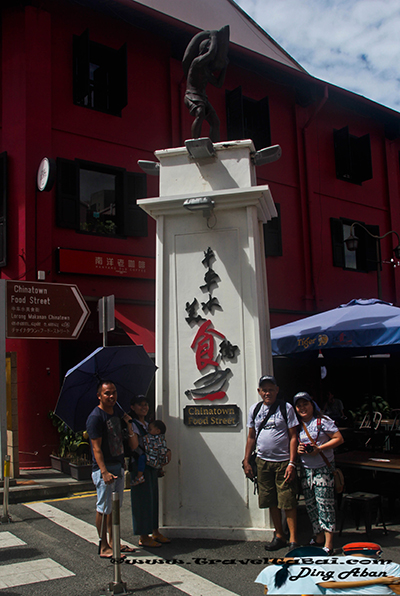 Buddha Tooth Relic Temple, china town Singapore, Chinatown, Chinatown nearest temple, Chinatown Singapore, Chinatown street food, Chinatown Street Market, food street Chinatown, Sri Mariamman Temple, temple in Chinatown