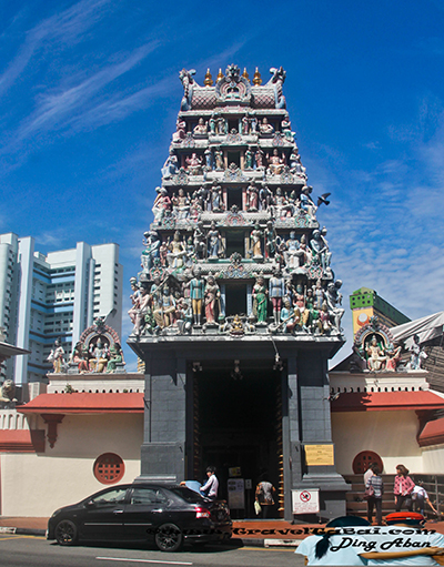 Buddha Tooth Relic Temple, china town Singapore, Chinatown, Chinatown nearest temple, Chinatown Singapore, Chinatown street food, Chinatown Street Market, food street Chinatown, Sri Mariamman Temple, temple in Chinatown